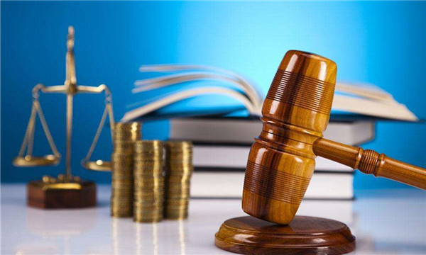 2、劳资纠纷引发纠纷: 劳资纠纷被诉:单位不服裁决,向法院起诉。我回复吗?