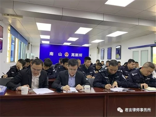 1、开发区劳动争议律师:劳动争议、咨询律师