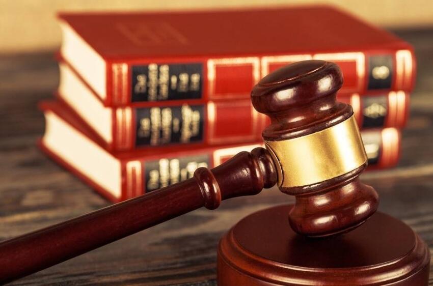 1、劳动争议律师联系电话:劳动仲裁律师电话