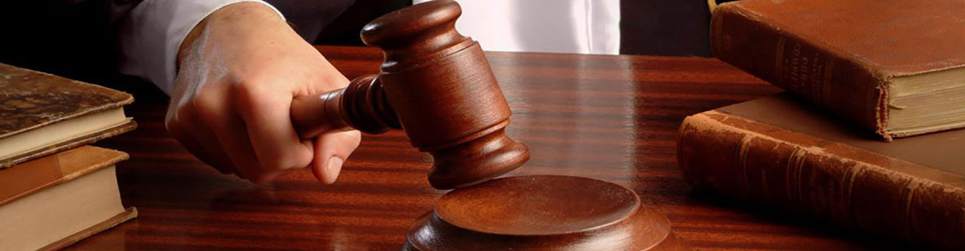1、劳动争议仲裁需要律师吗:劳动仲裁需要律师吗?