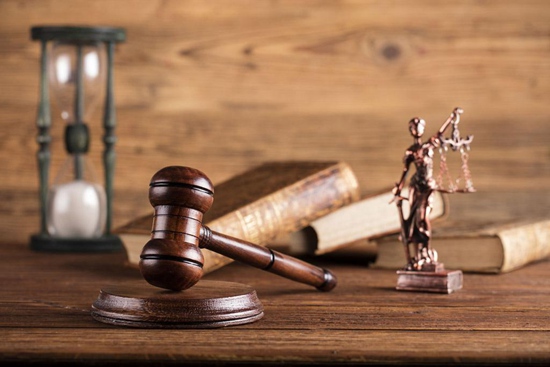 经济赔偿律师:你们是如何支付经济赔偿案件的律师费的?有标准吗?