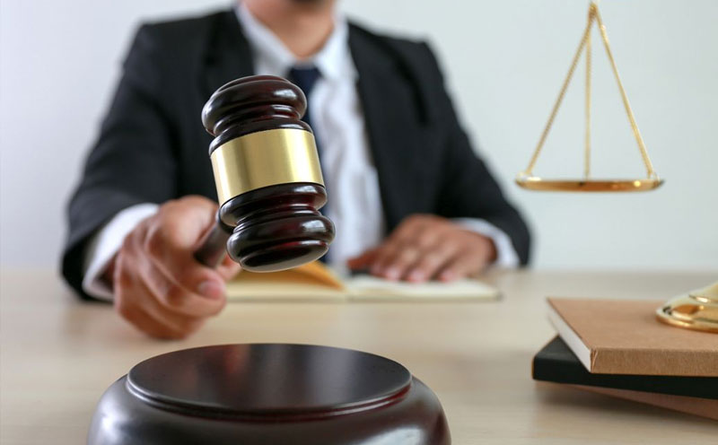 1、交通事故诉讼是否需要律师:是否需要聘请律师提起交通事故诉讼?