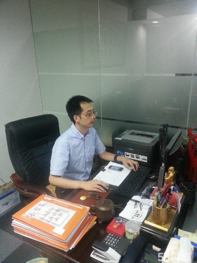 1、交通事故律师免费咨询:交通事故后,想咨询律师,如何免费咨询?
